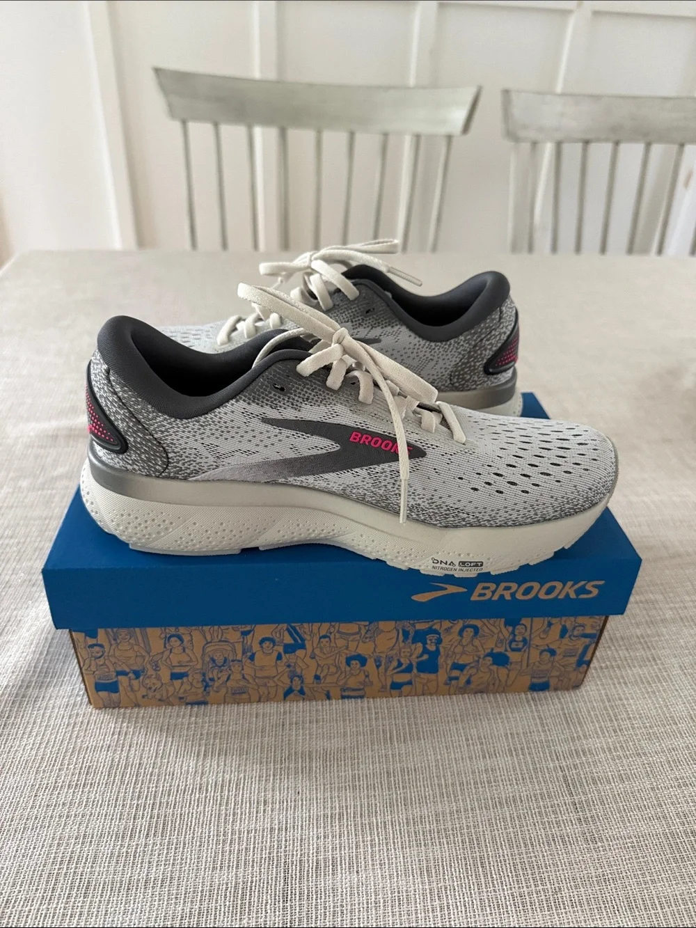 Brooks ghost 16 Women's Running Shoes in Light Gray with Pink Accents